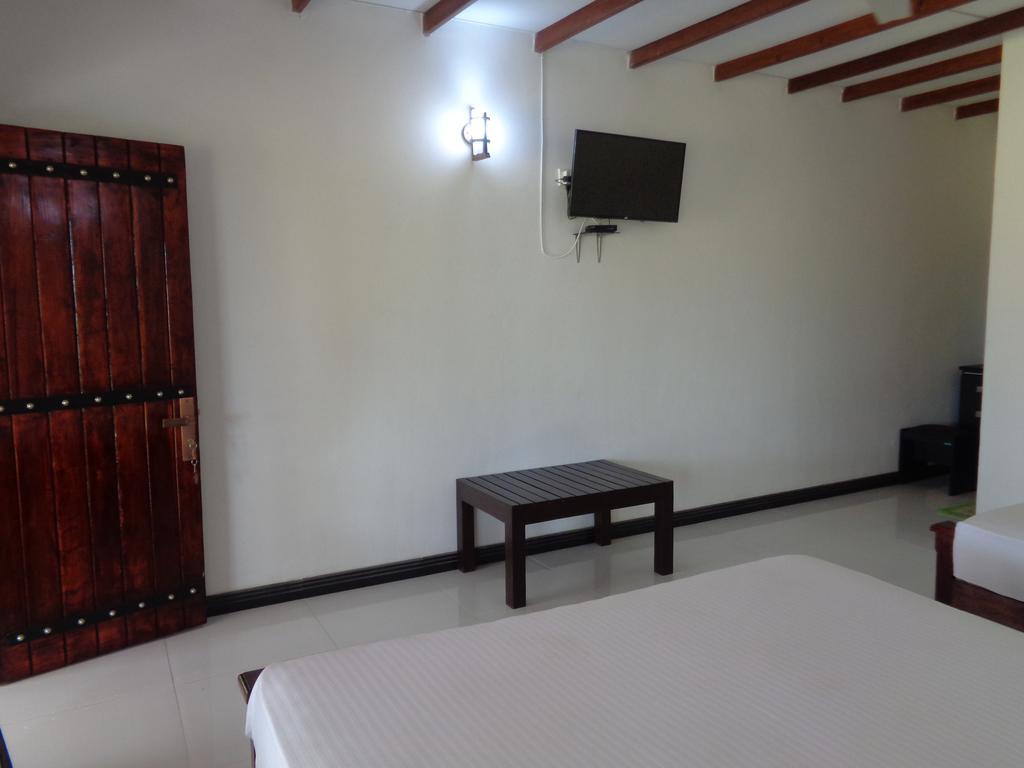 Hotel Man Guest Polonnaruwa Exterior foto