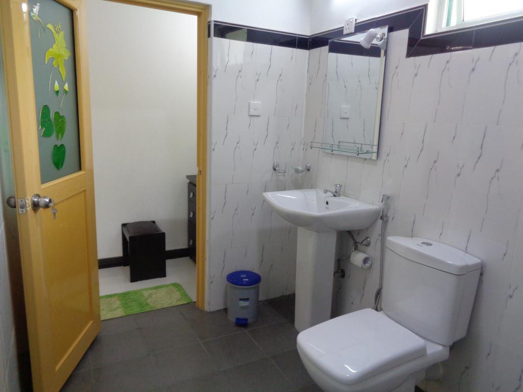 Hotel Man Guest Polonnaruwa Habitación foto